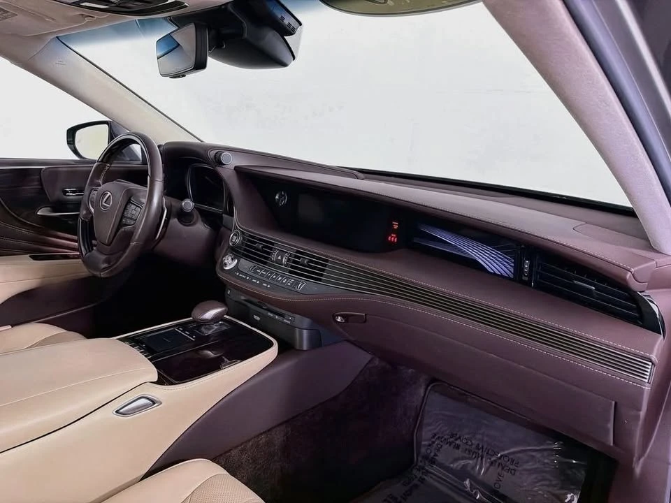 2020 Lexus LS 5th Gen - Image 13 of 20