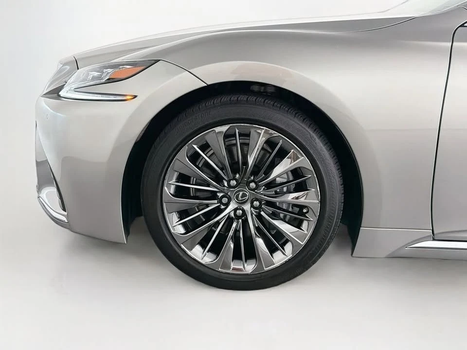 2020 Lexus LS 5th Gen - Image 16 of 20