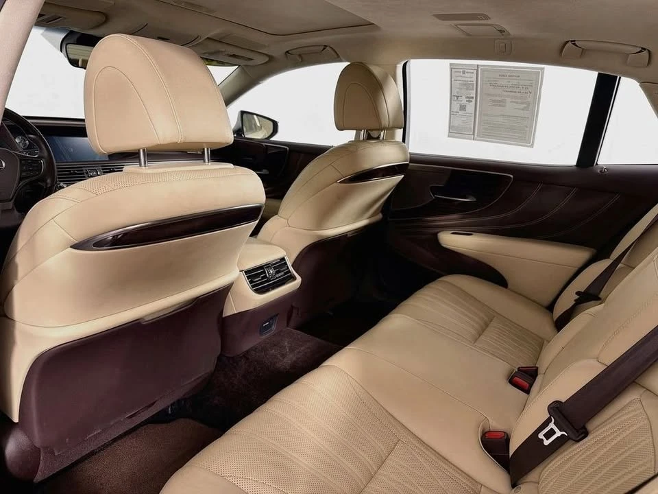 2020 Lexus LS 5th Gen - Image 19 of 20