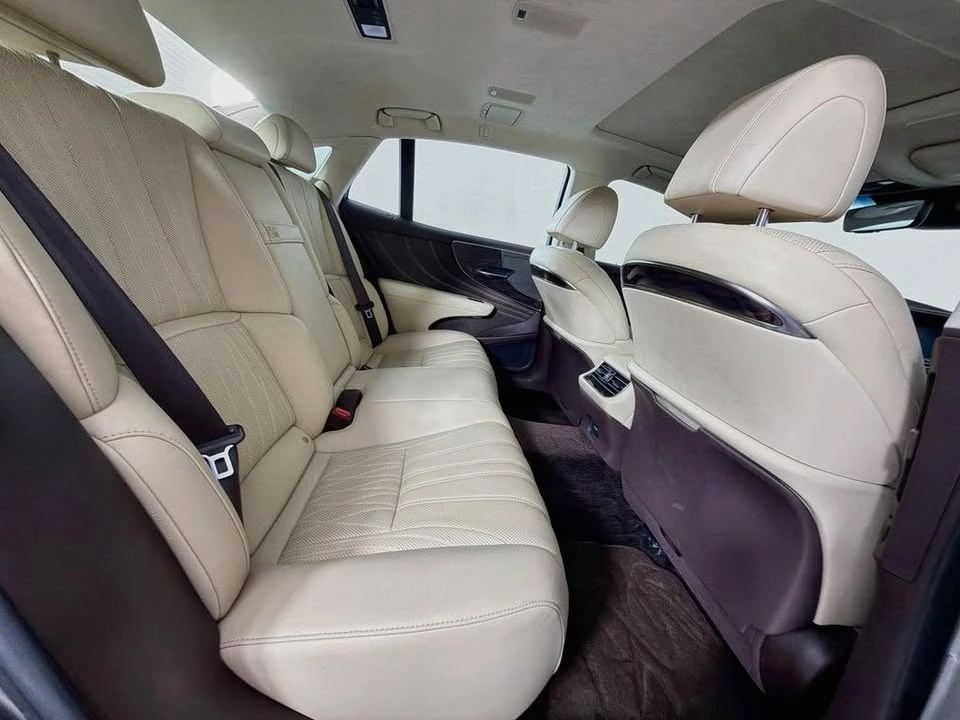 2020 Lexus LS 5th Gen - Image 11 of 20