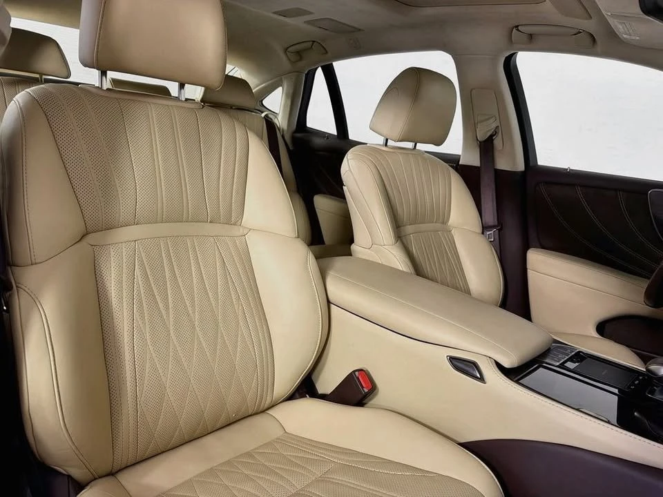 2020 Lexus LS 5th Gen - Image 18 of 20