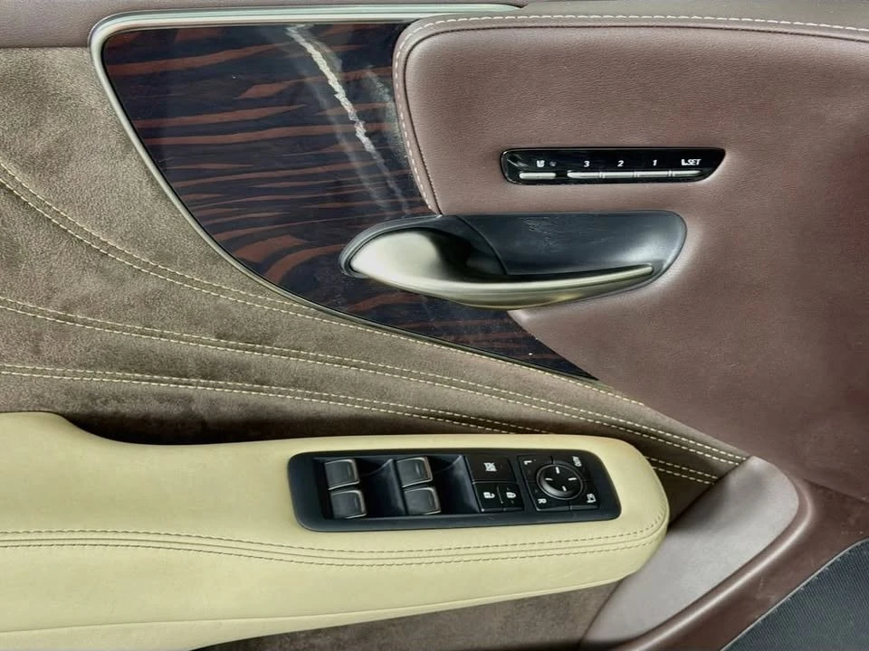 2020 Lexus LS 5th Gen - Image 9 of 20