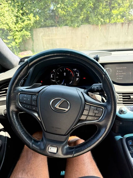 2020 Lexus LS 5th Gen - Image 12 of 12