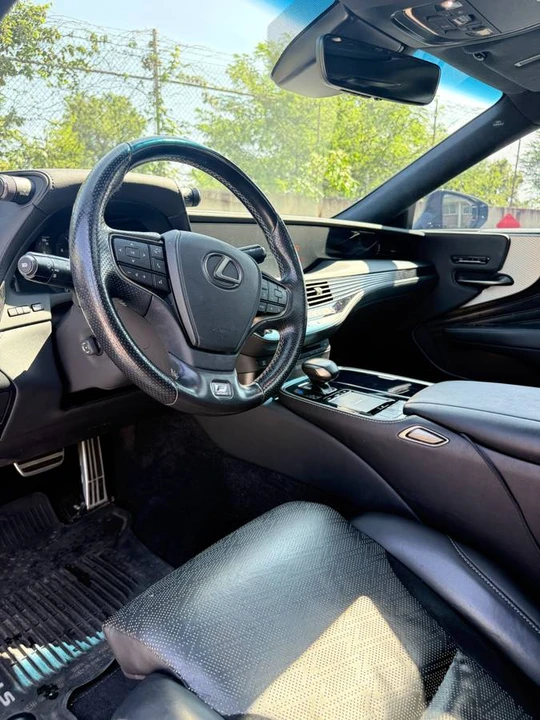 2020 Lexus LS 5th Gen - Image 6 of 12