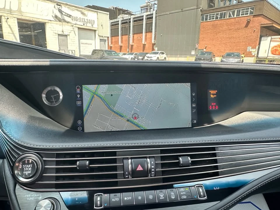 2020 Lexus LS 5th Gen - Image 12 of 17