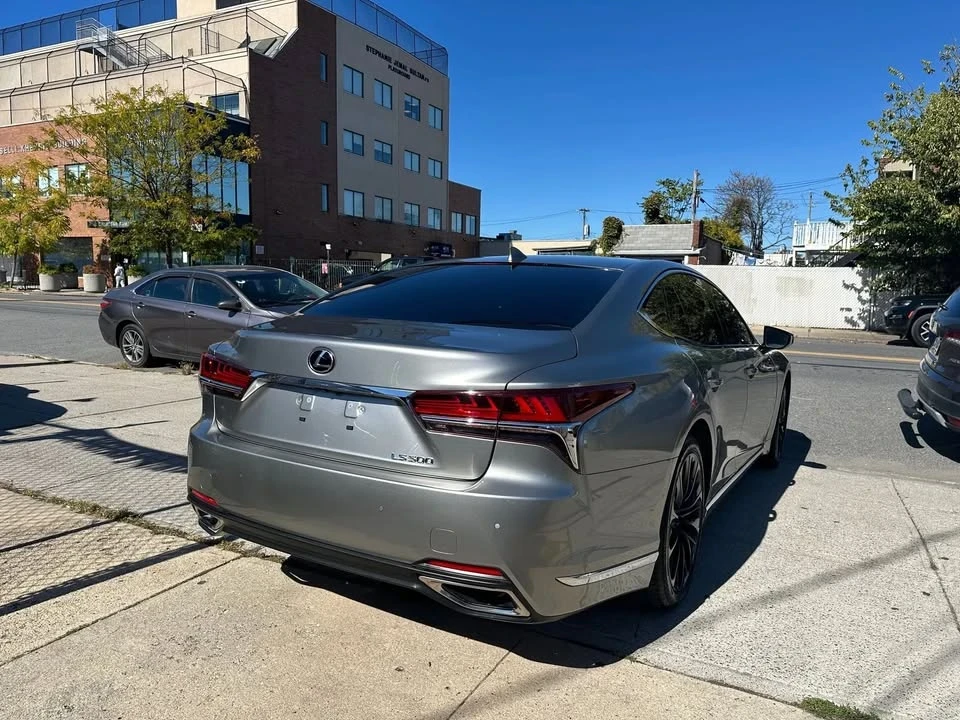 2020 Lexus LS 5th Gen - Image 6 of 13