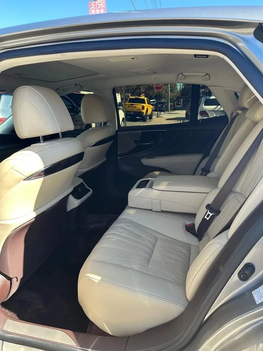 2020 Lexus LS 5th Gen - Image 9 of 13