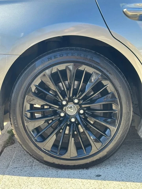 2020 Lexus LS 5th Gen - Image 11 of 13