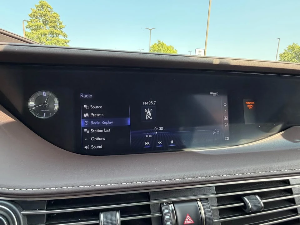 2020 Lexus LS 5th Gen - Image 7 of 14