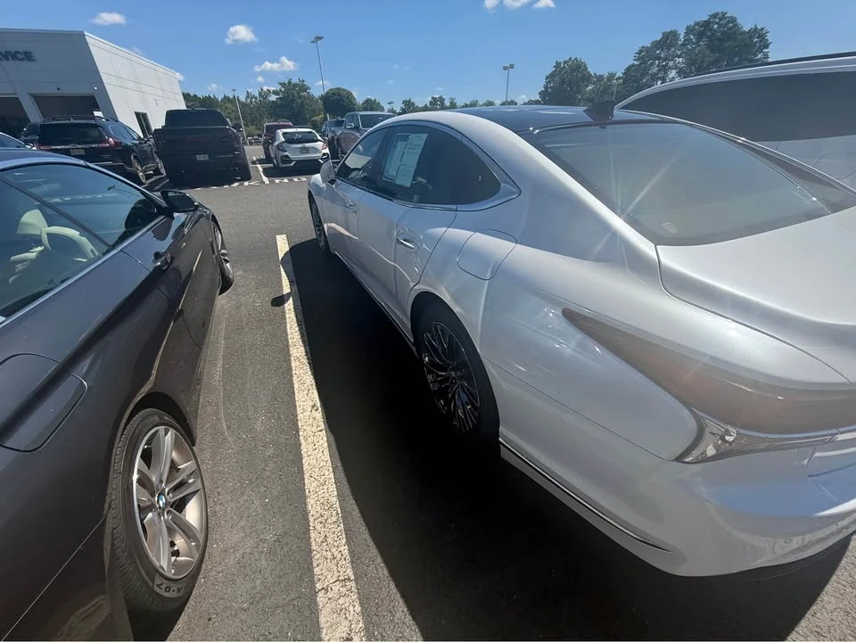 2020 Lexus LS 5th Gen - Image 2 of 9