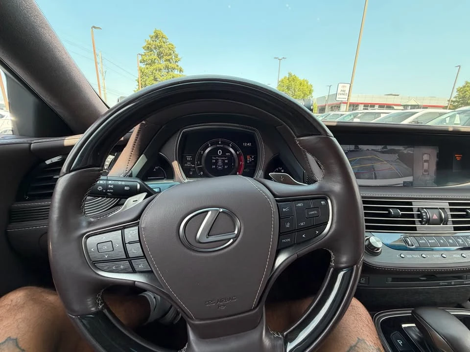 2020 Lexus LS 5th Gen - Image 11 of 14