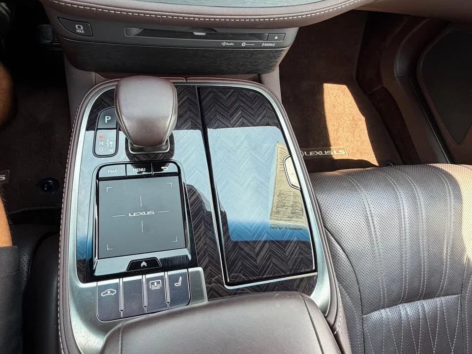 2020 Lexus LS 5th Gen - Image 10 of 14
