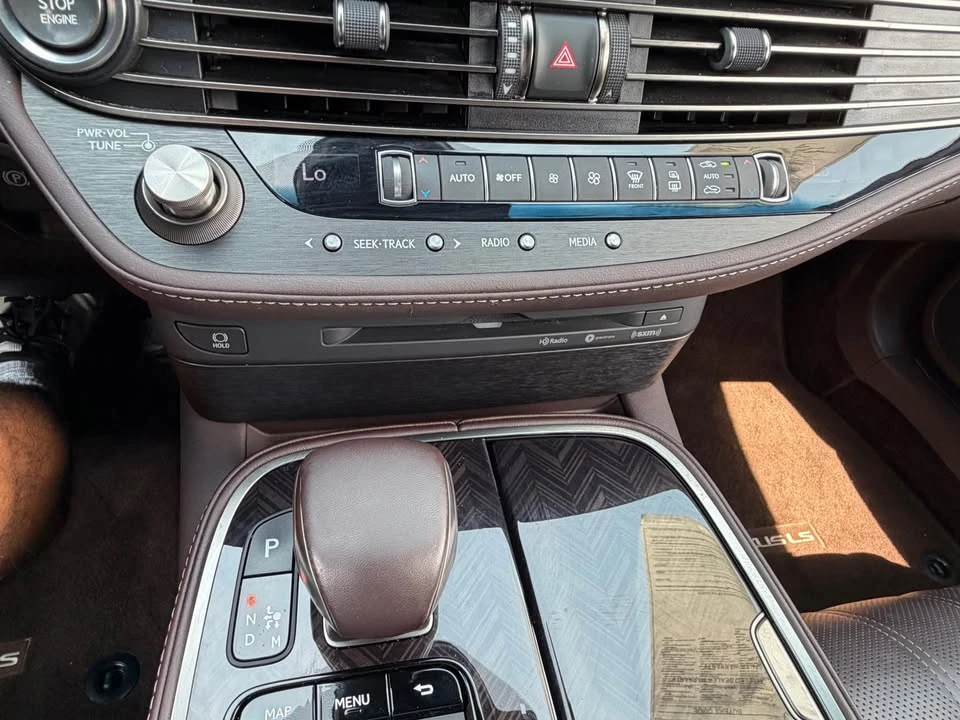 2020 Lexus LS 5th Gen - Image 9 of 14