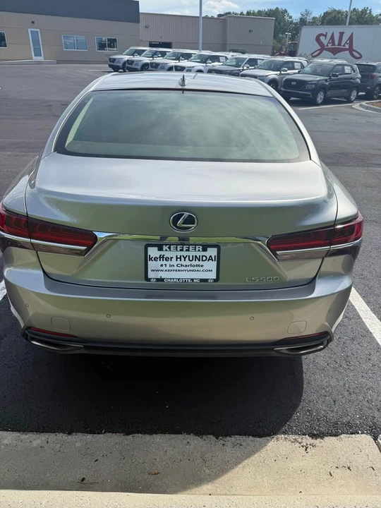 2020 Lexus LS 5th Gen - Image 6 of 8
