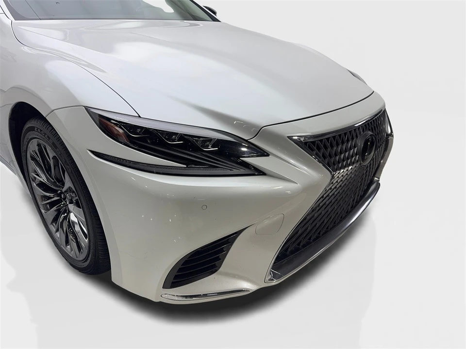 2020 Lexus LS 5th Gen - Image 17 of 21