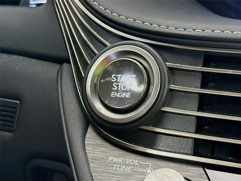 2020 Lexus LS 5th Gen - Image 13 of 21