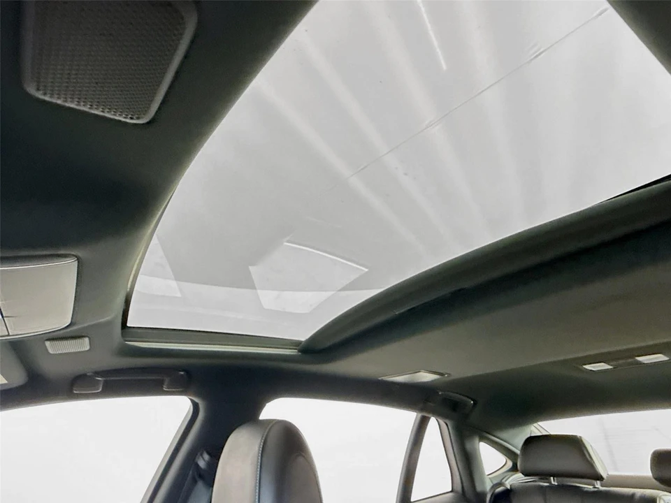 2020 Lexus LS 5th Gen - Image 17 of 21