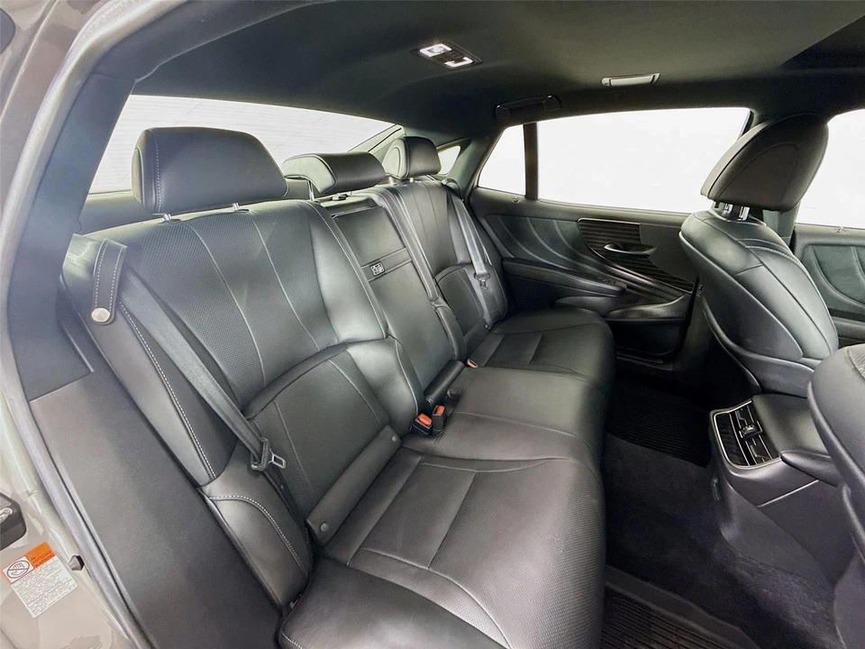 2020 Lexus LS 5th Gen - Image 21 of 21