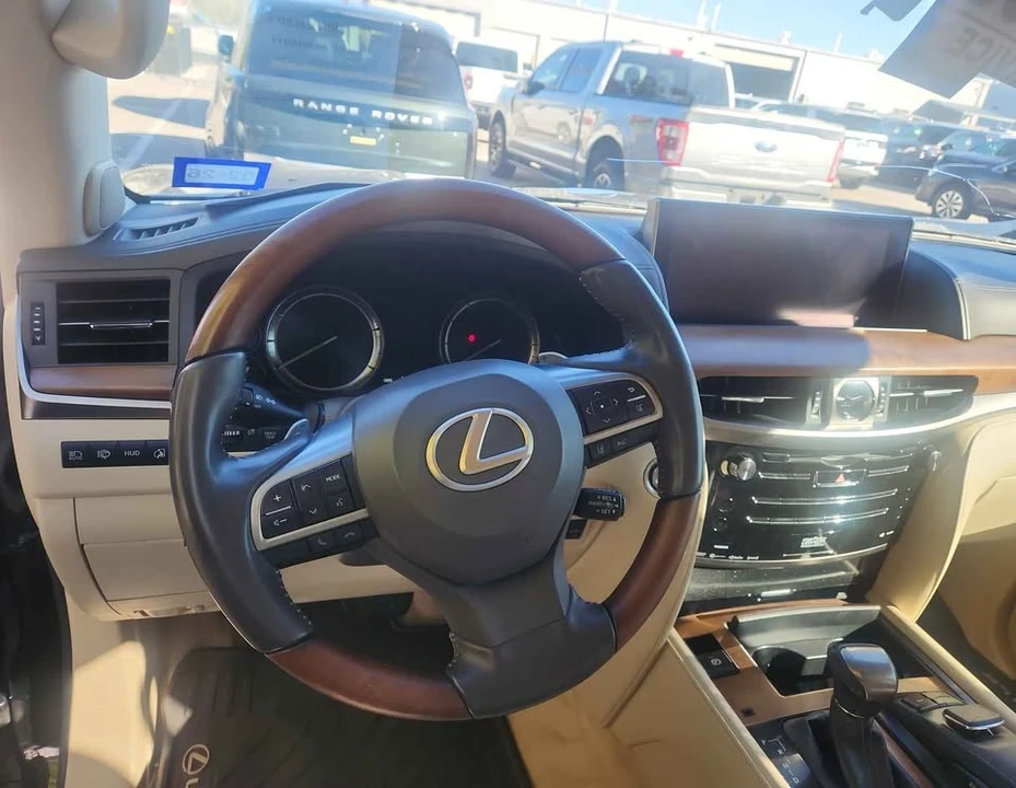 2020 Lexus LX 4th Gen - Image 14 of 15