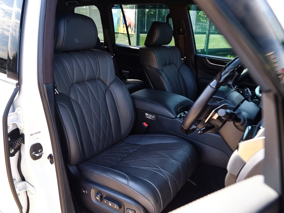 2020 Lexus LX 3rd Gen - Image 4 of 6