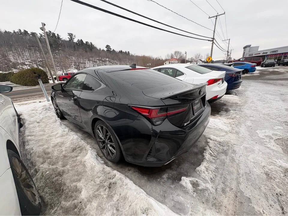 2020 Lexus RC - Image 2 of 4