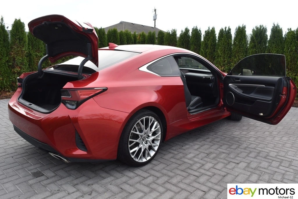 2020 Lexus RC - Image 20 of 24