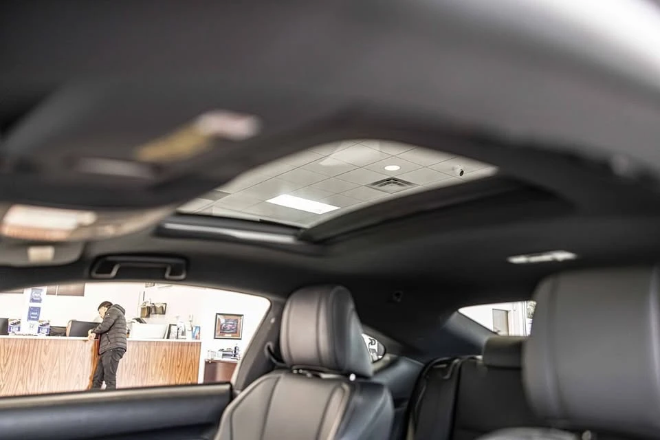 2020 Lexus RC - Image 8 of 16