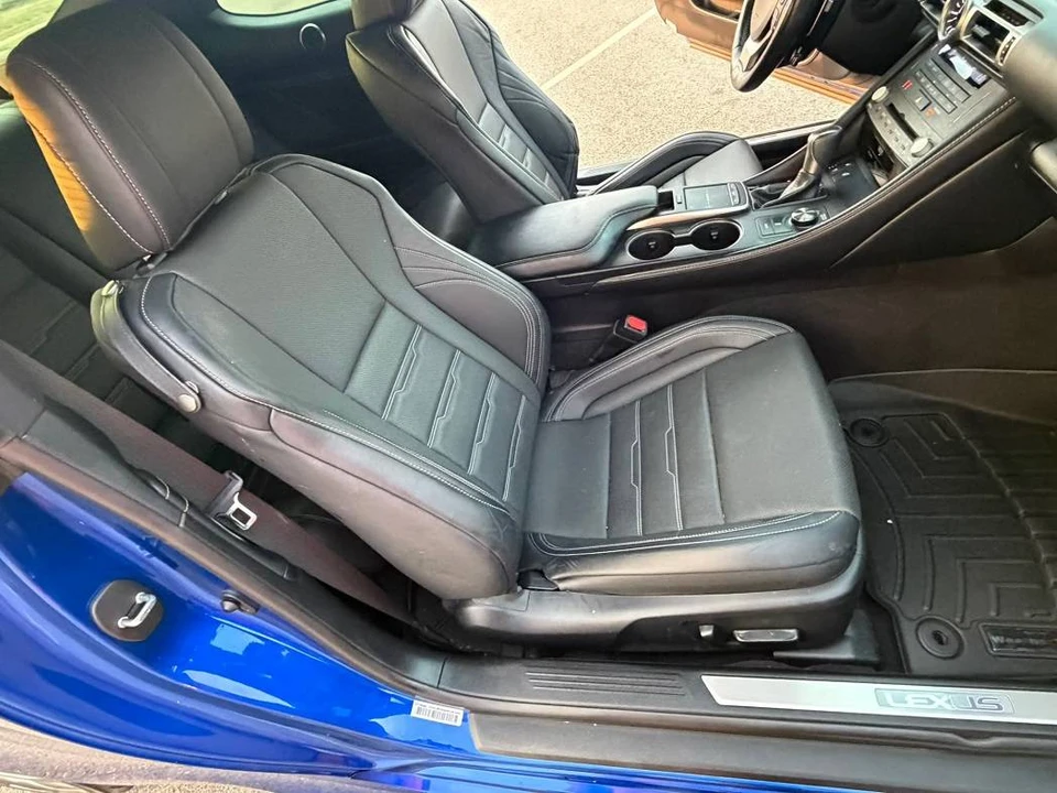 2020 Lexus RC F - Image 5 of 10