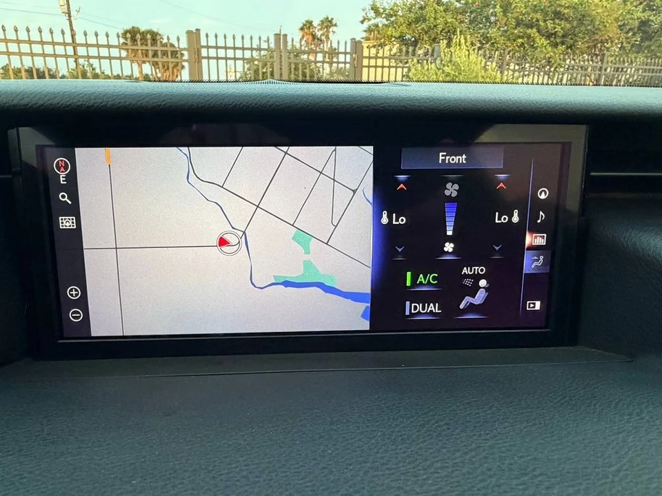 2020 Lexus RC F - Image 8 of 10