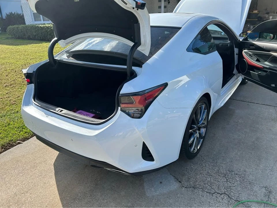 2020 Lexus RC F - Image 8 of 19