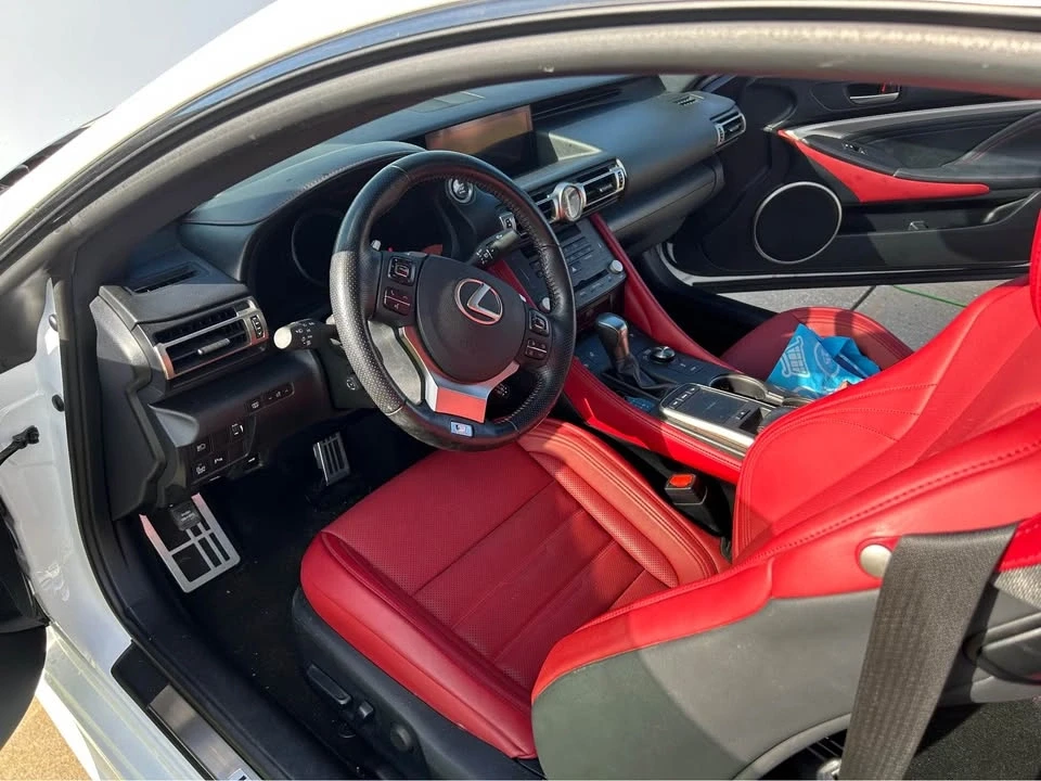 2020 Lexus RC F - Image 15 of 19
