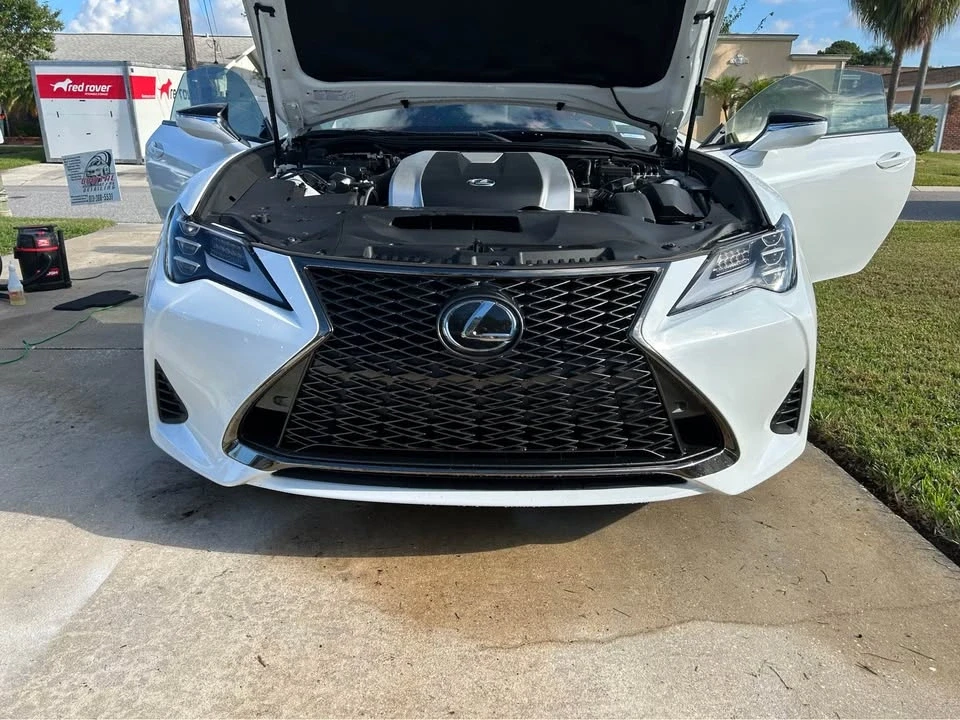 2020 Lexus RC F - Image 18 of 19