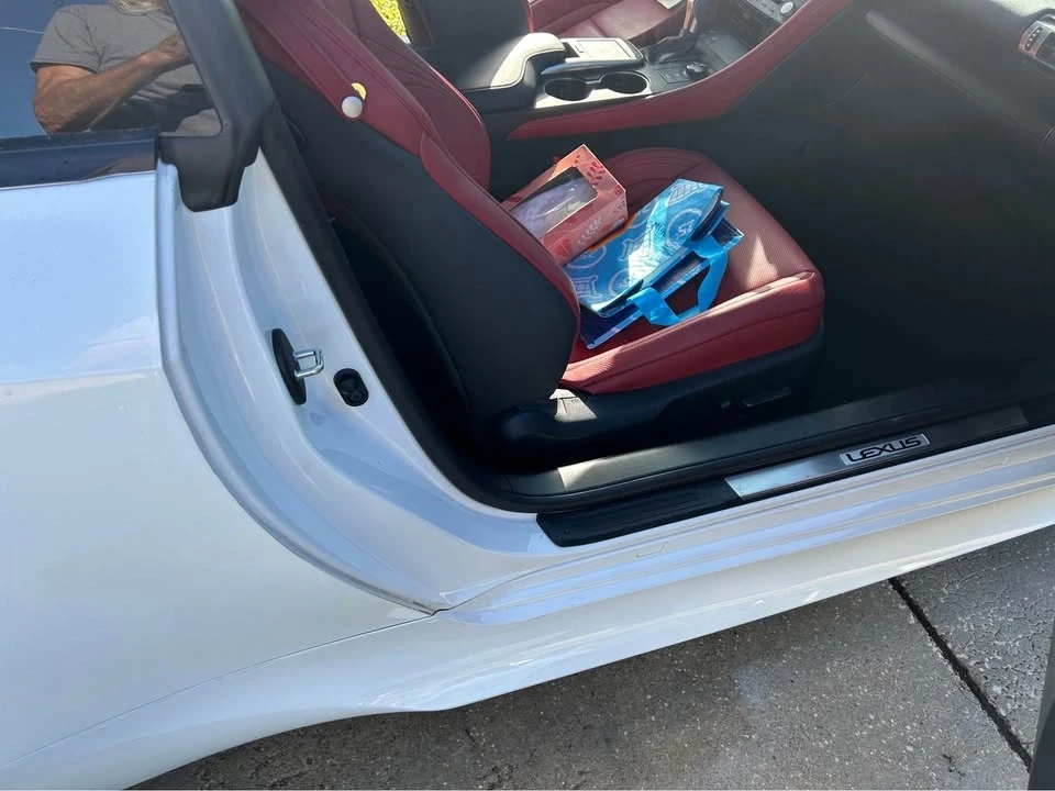 2020 Lexus RC F - Image 11 of 19