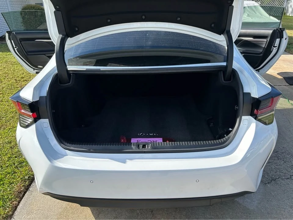 2020 Lexus RC F - Image 5 of 19
