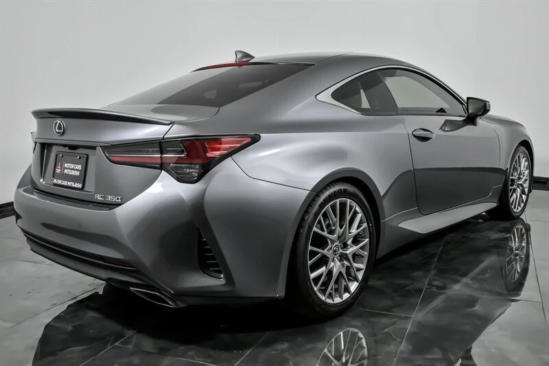 2020 Lexus RC - Image 11 of 21