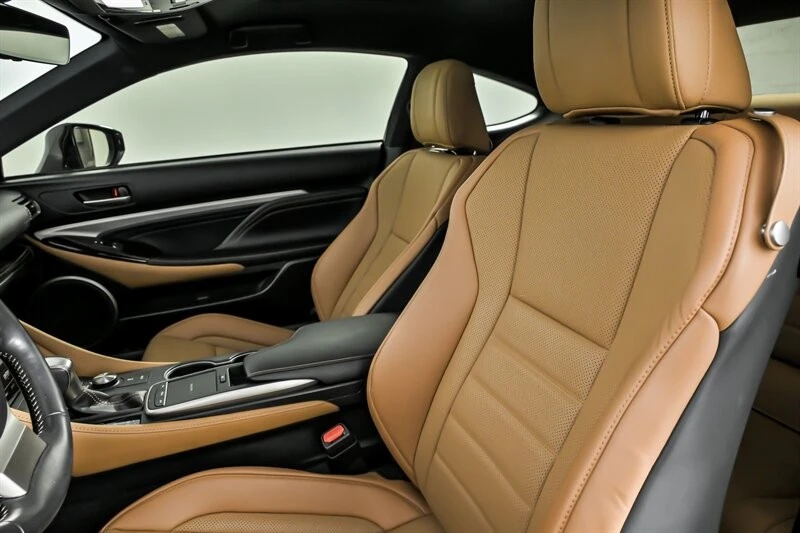 2020 Lexus RC - Image 21 of 21