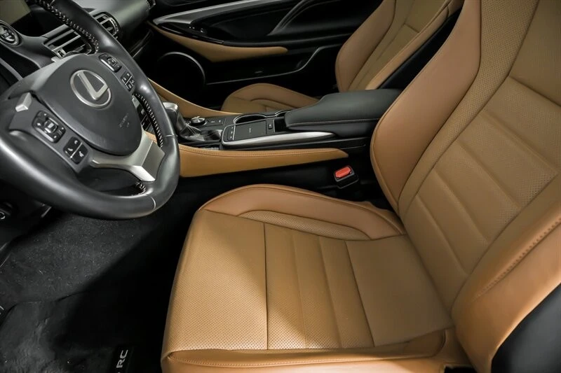 2020 Lexus RC - Image 20 of 21