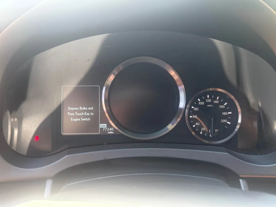 2020 Lexus RC F - Image 4 of 10