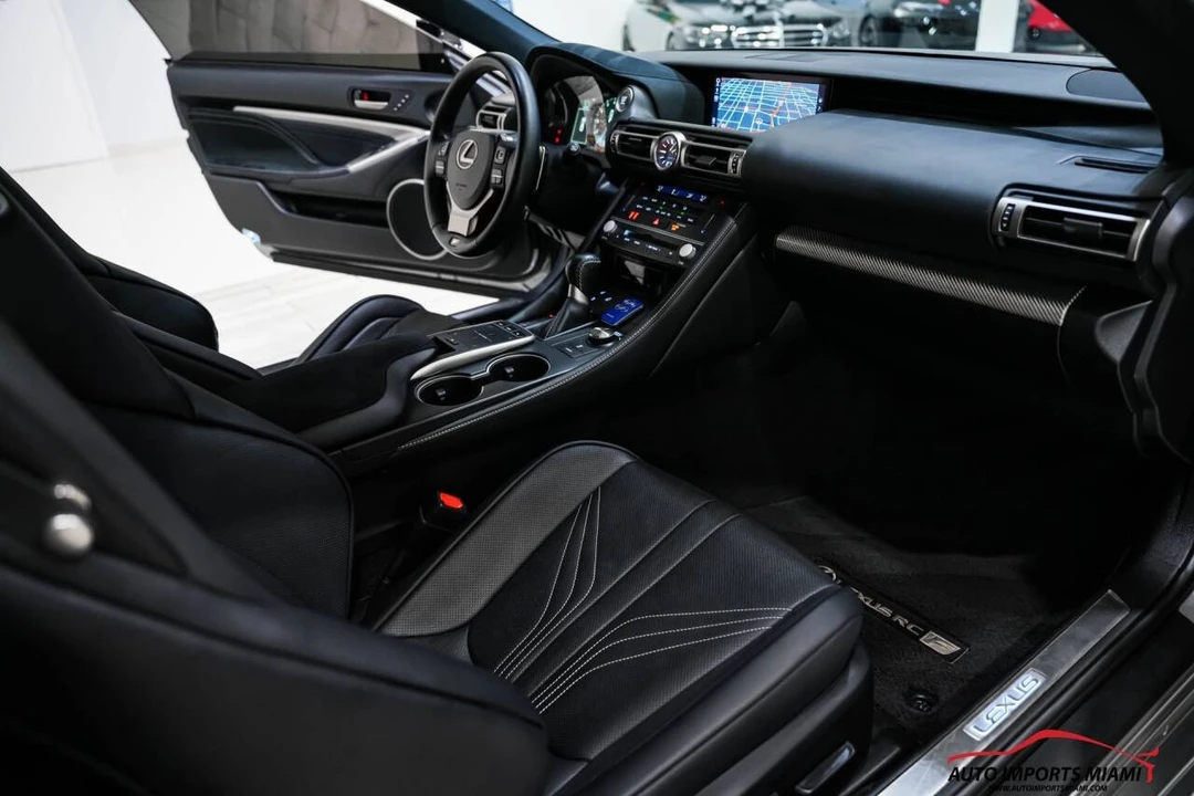 2020 Lexus RC F - Image 10 of 12