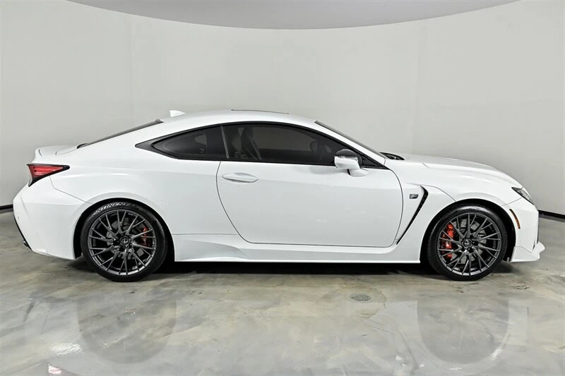 2020 Lexus RC F - Image 10 of 31