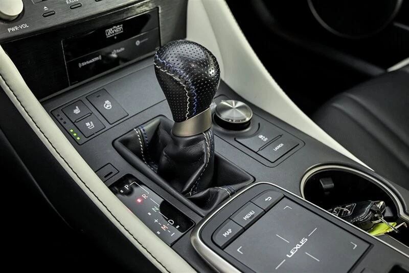 2020 Lexus RC F - Image 31 of 31