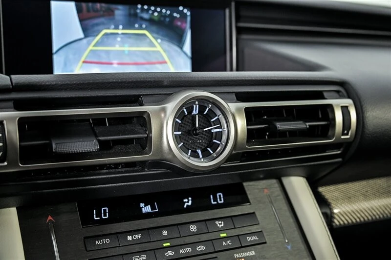 2020 Lexus RC F - Image 27 of 31
