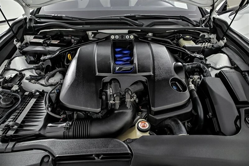 2020 Lexus RC F - Image 12 of 31