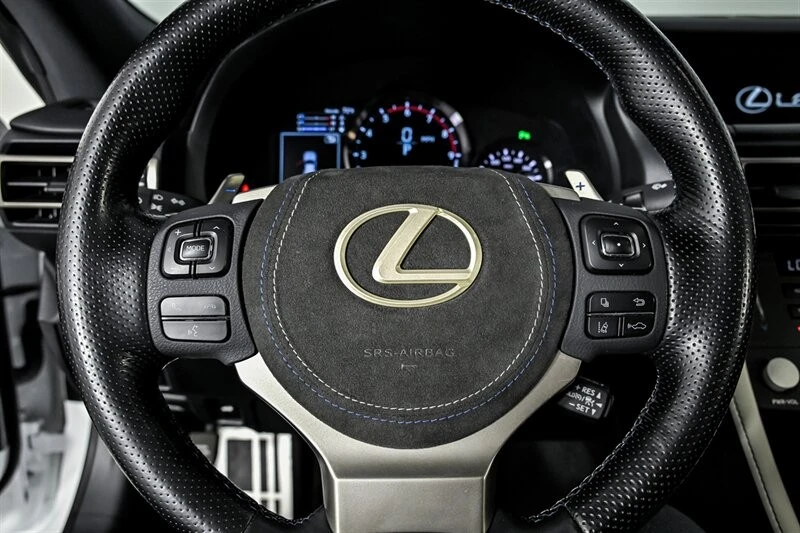 2020 Lexus RC F - Image 23 of 31