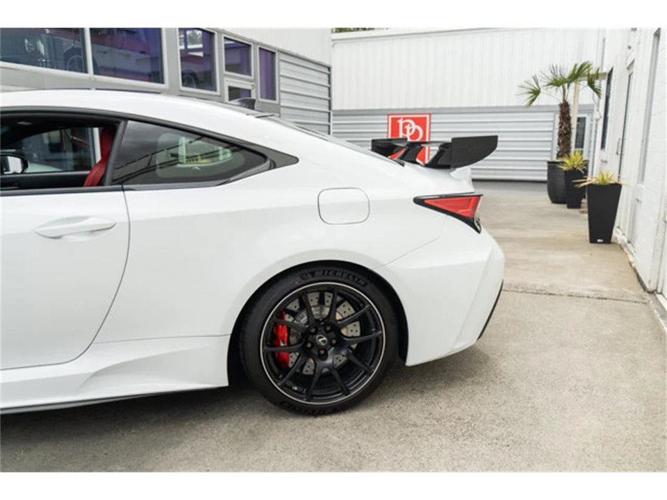 2020 Lexus RC F - Image 5 of 12