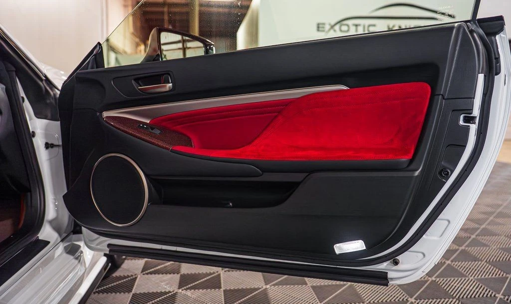 2020 Lexus RC F - Image 19 of 21