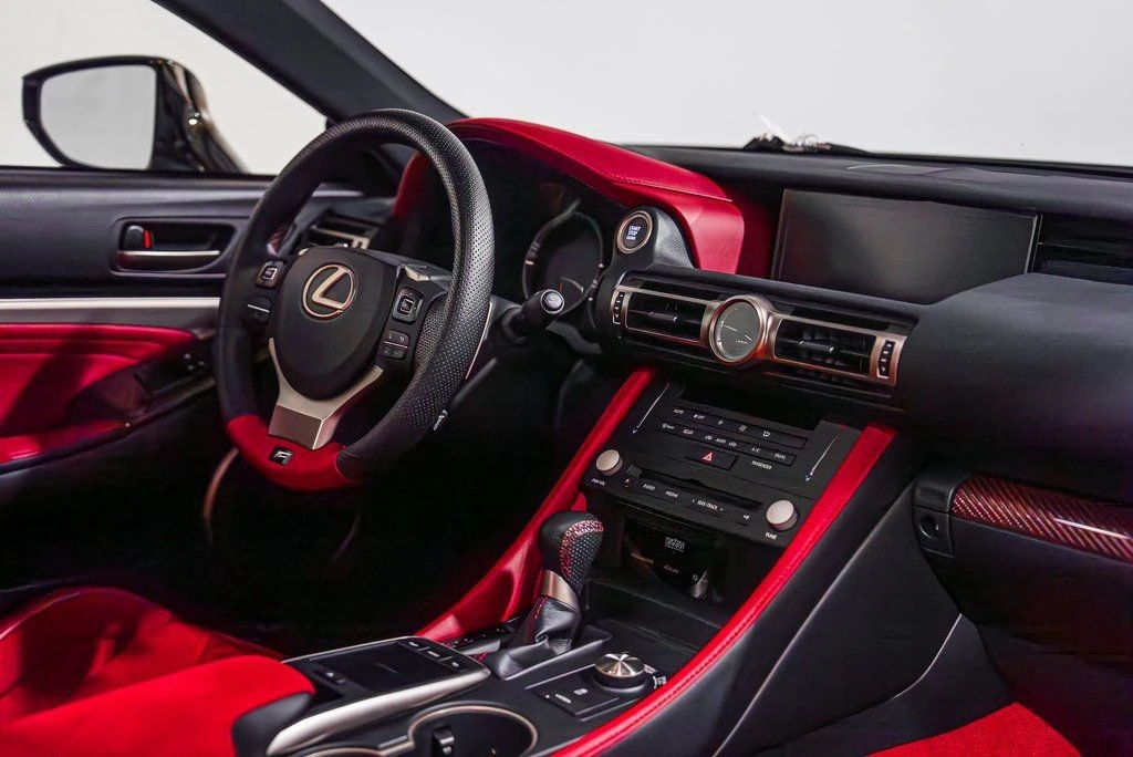 2020 Lexus RC F - Image 20 of 21