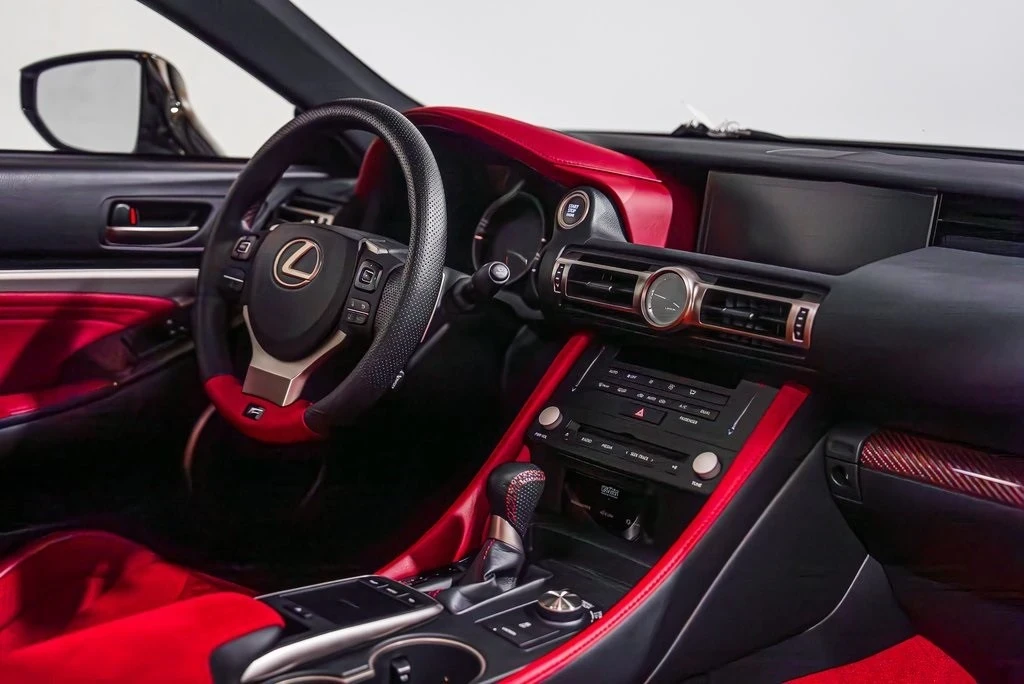 2020 Lexus RC F - Image 20 of 21