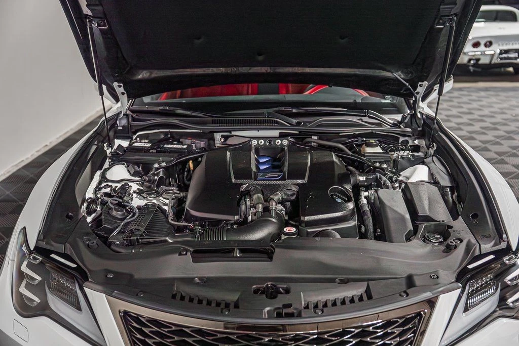 2020 Lexus RC F - Image 17 of 21
