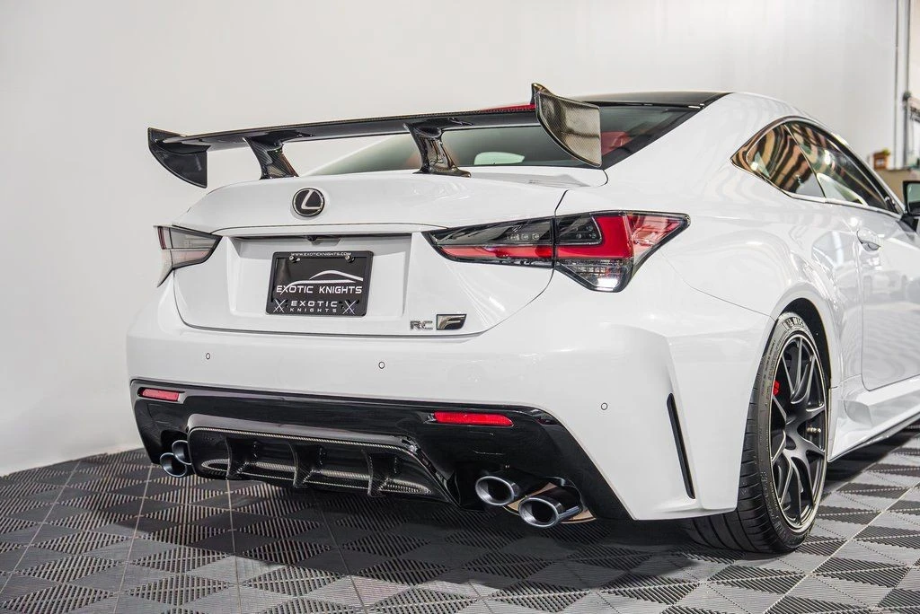 2020 Lexus RC F - Image 5 of 21